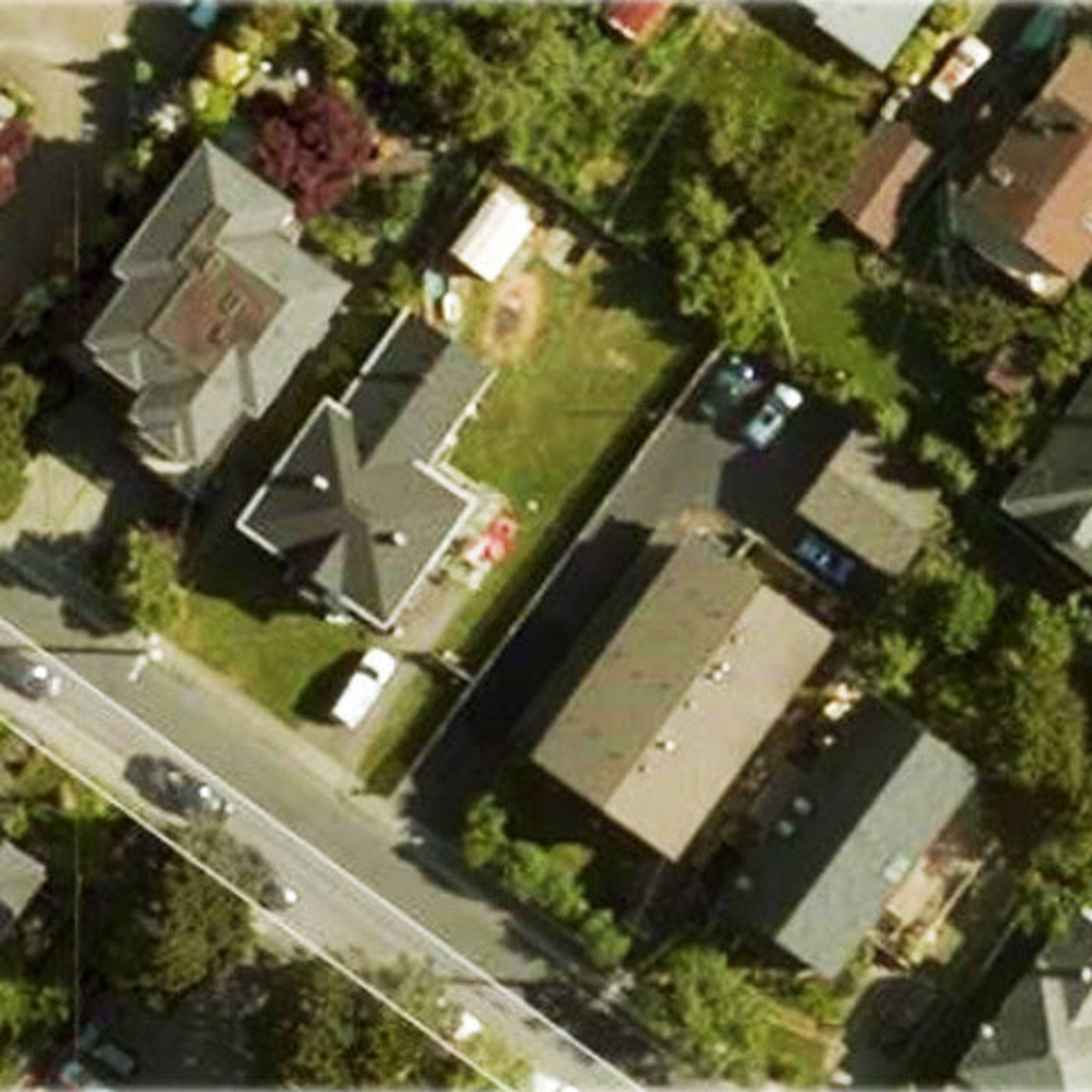 28 Simcoe Apartment Building