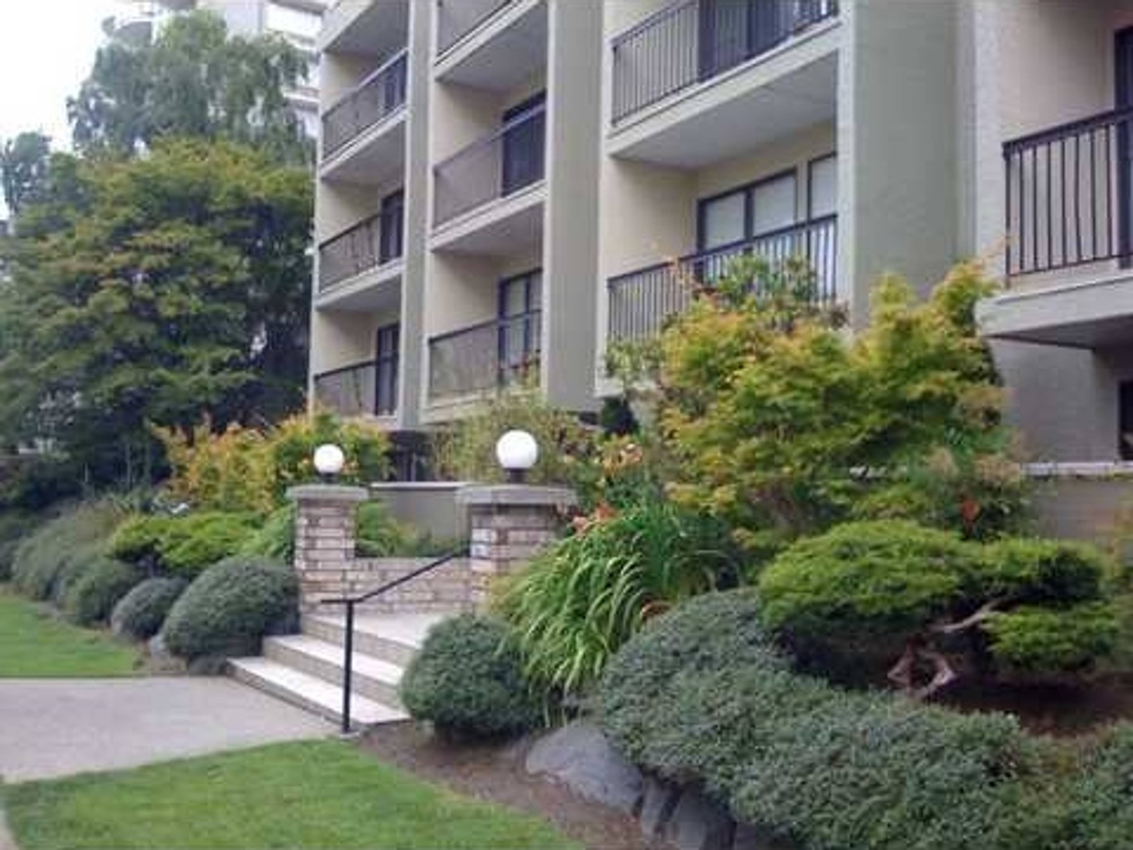 1215 Pacific Street Apartment Building