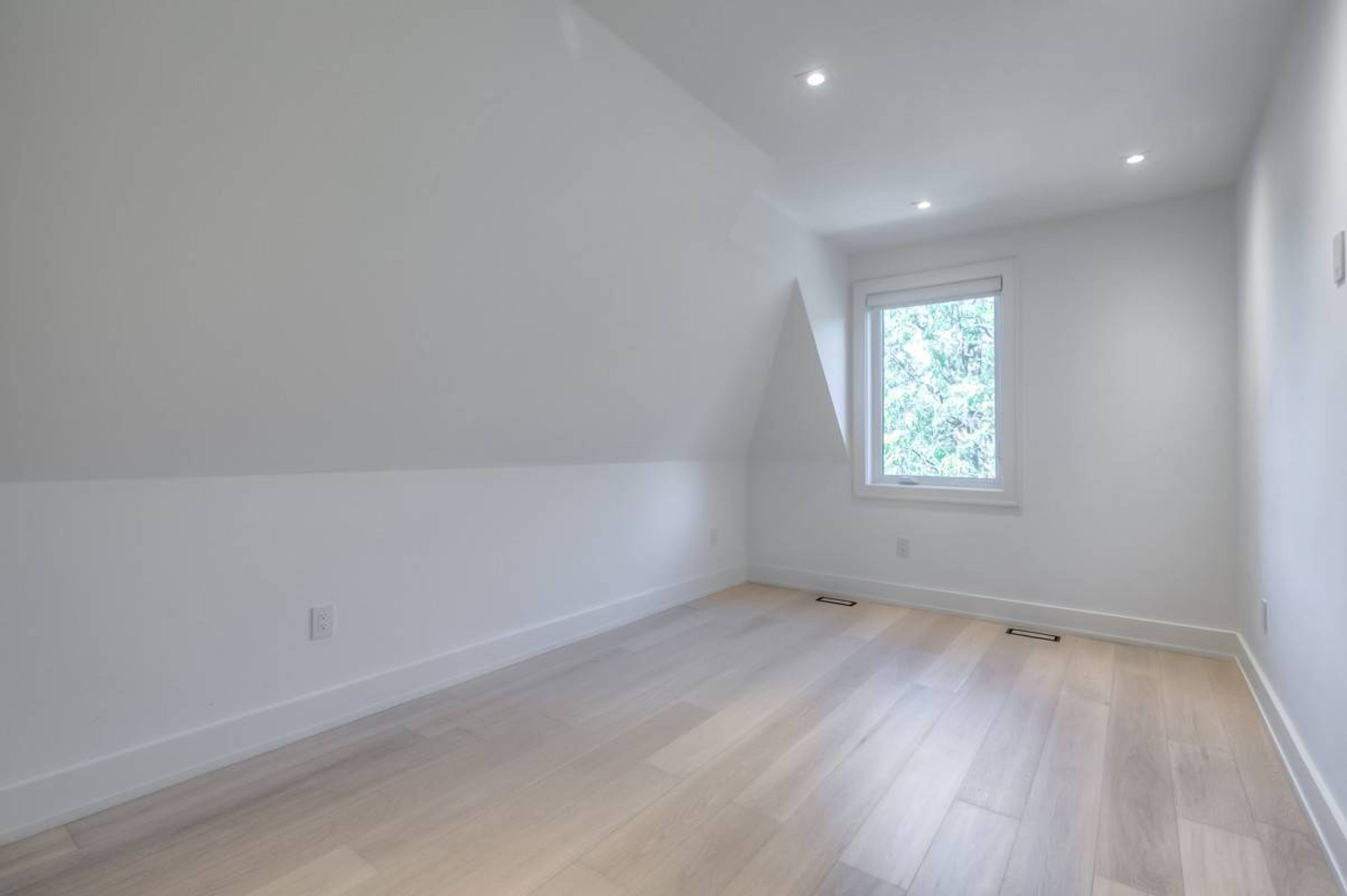 37 Boustead Avenue 11