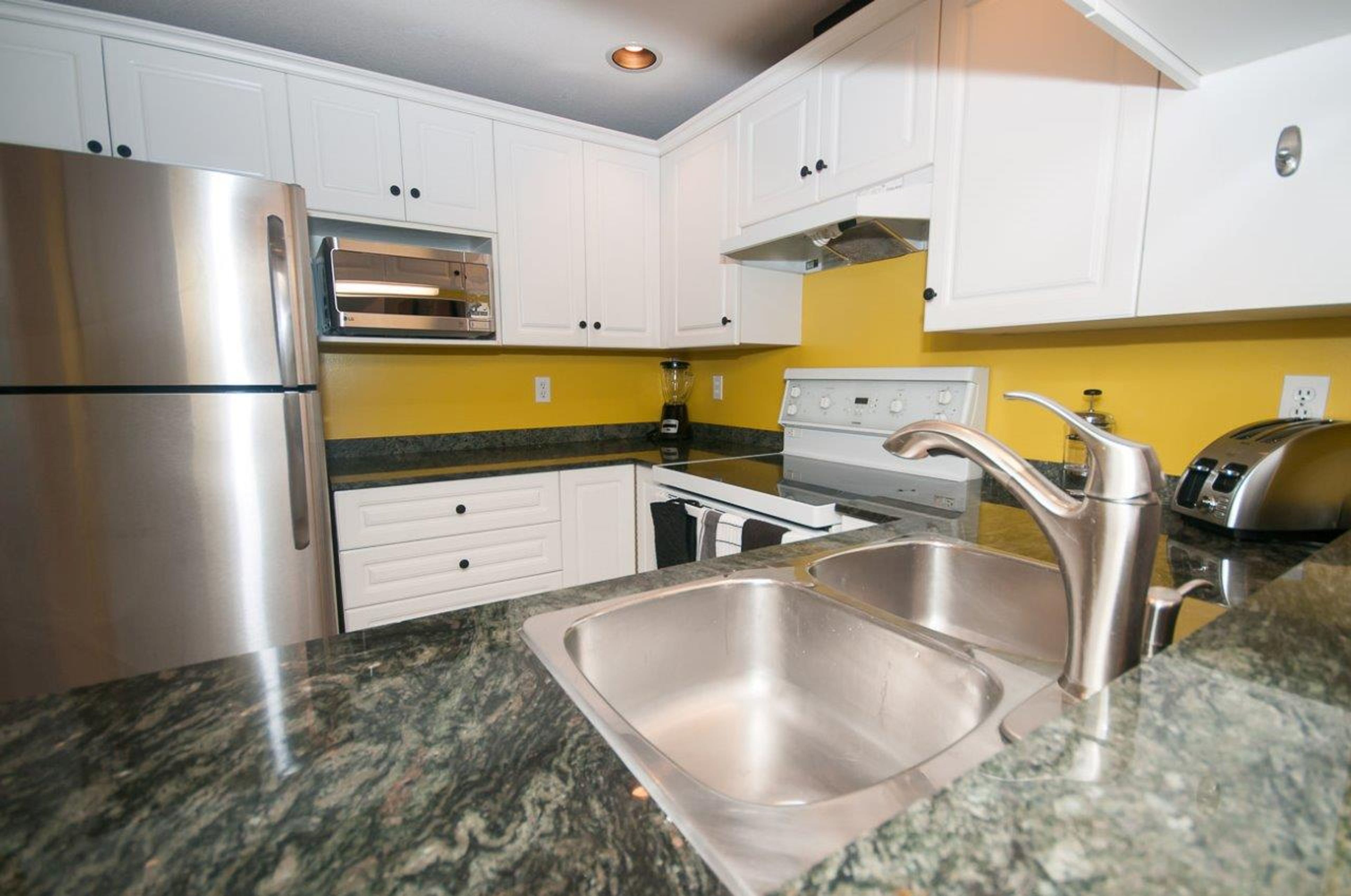 2 Bed  · 2 Bath for rent $2,000 / month