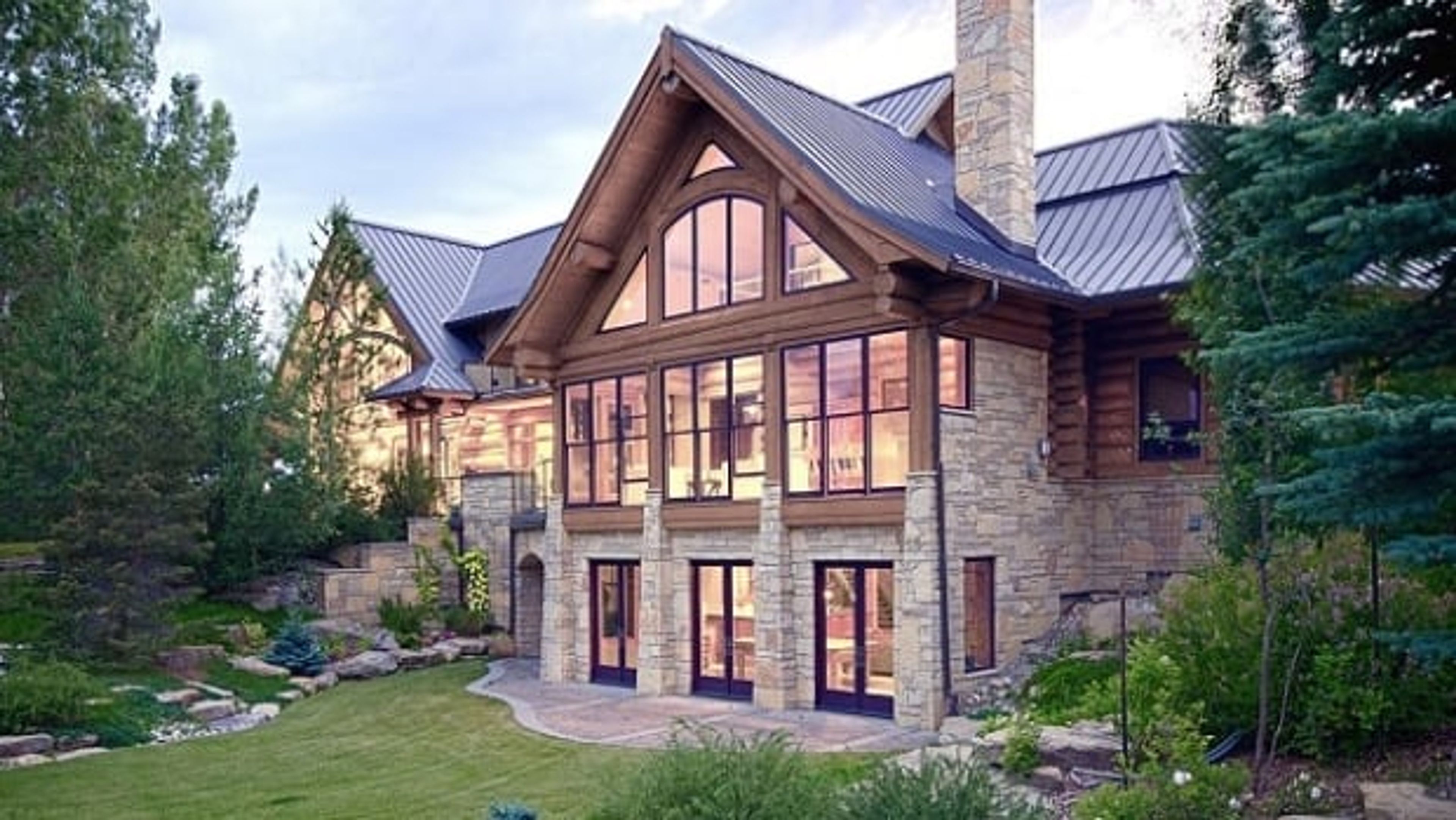 2 Bed  · 8 Bath for rent $2 / month